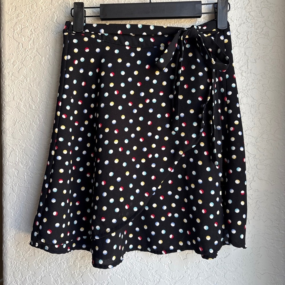 Volcom Polka Dot Women XS Mini Skirt Skater‎ Surf Black Multi Alt Emo Wrap Tie